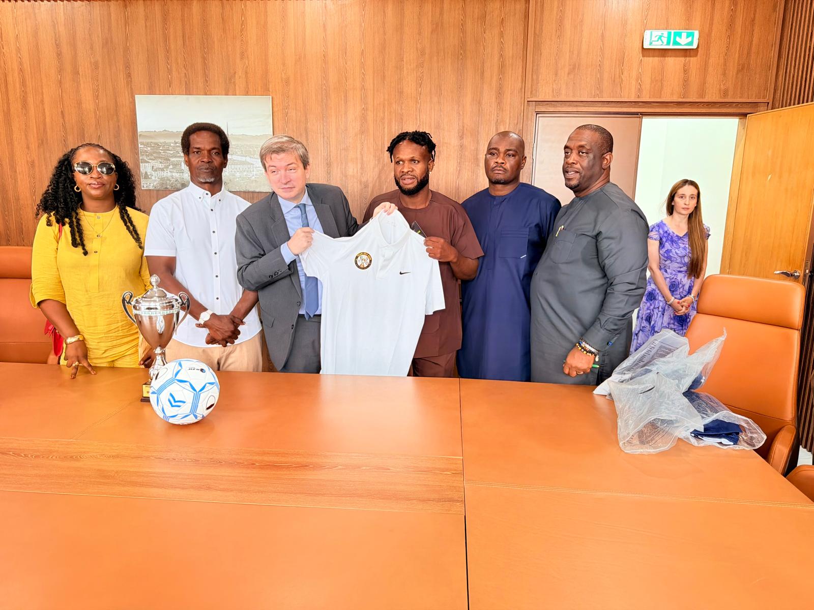 Official Kit Presentation at the Consulate
